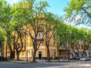 продажа трехкомнатной квартиры на улице Еврейская лот 174766